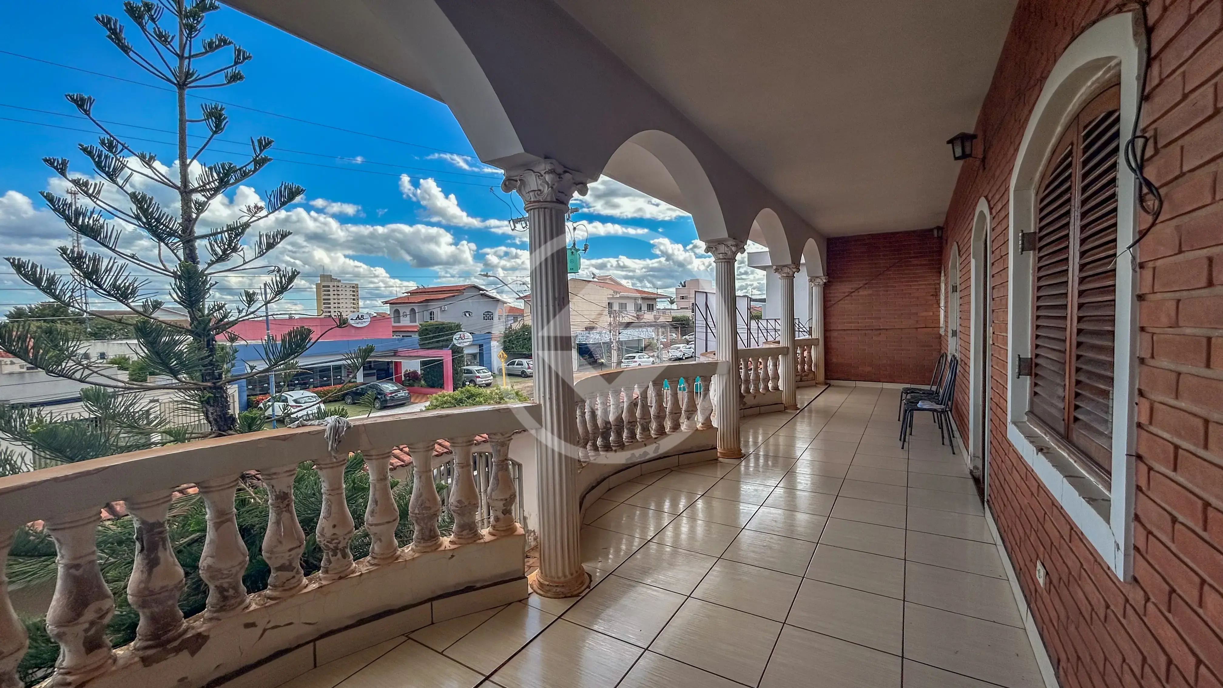 Sobrado Setor Oeste, Jataí - GO — foto 1