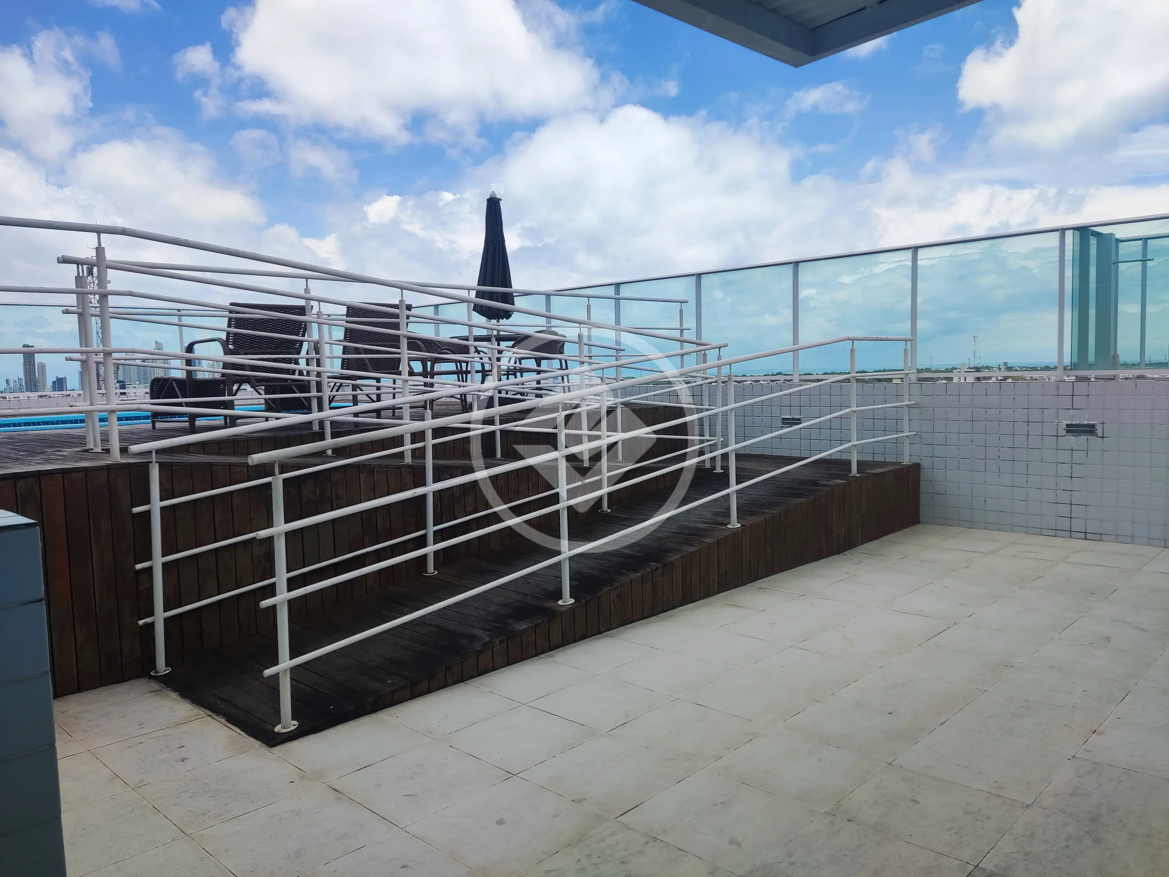 Morar bem nos bancários em prédio novo com rooftop e lazer completo