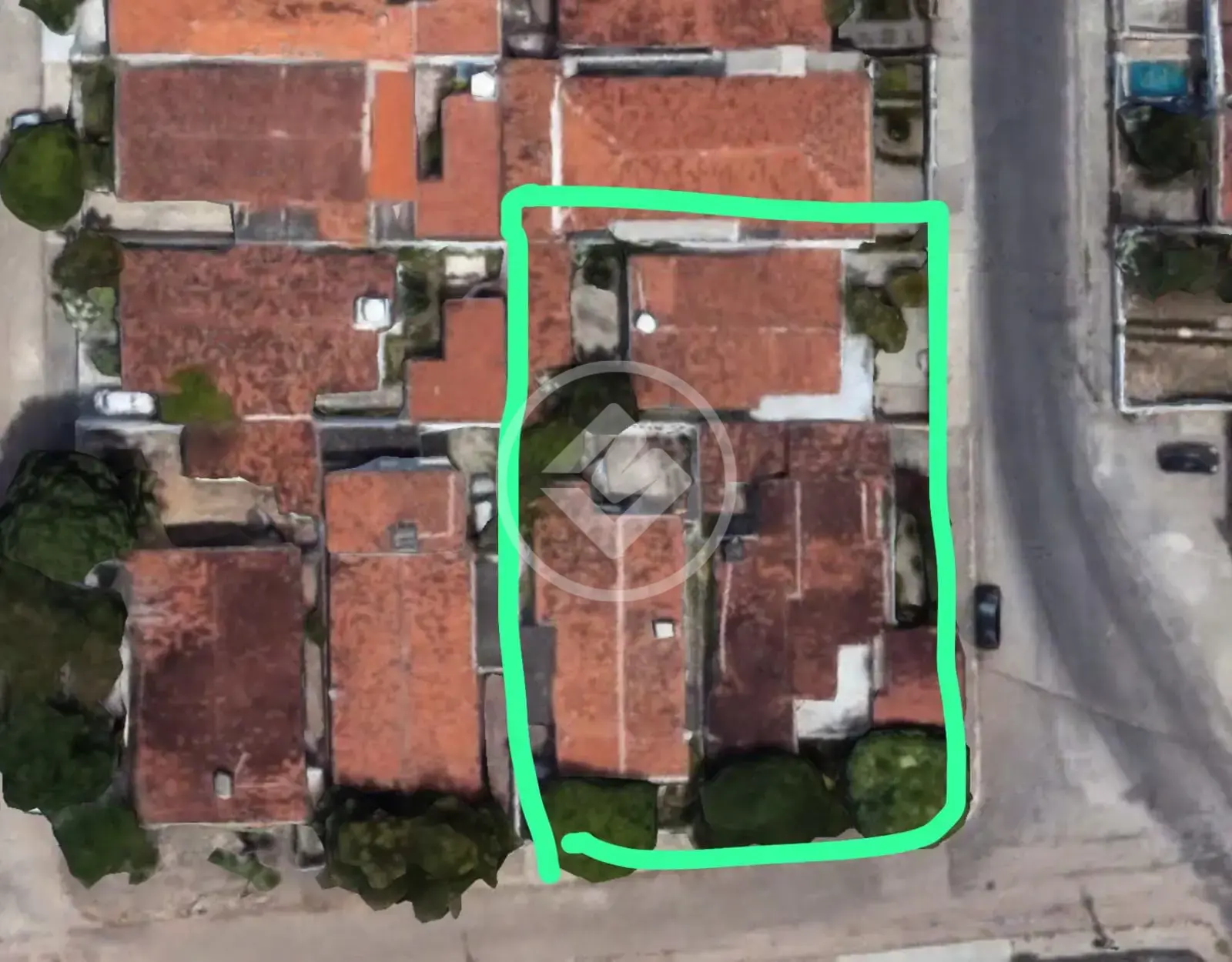 Terreno amplo de esquina em uma das avenidas mais bem localizadas de tambauzinho