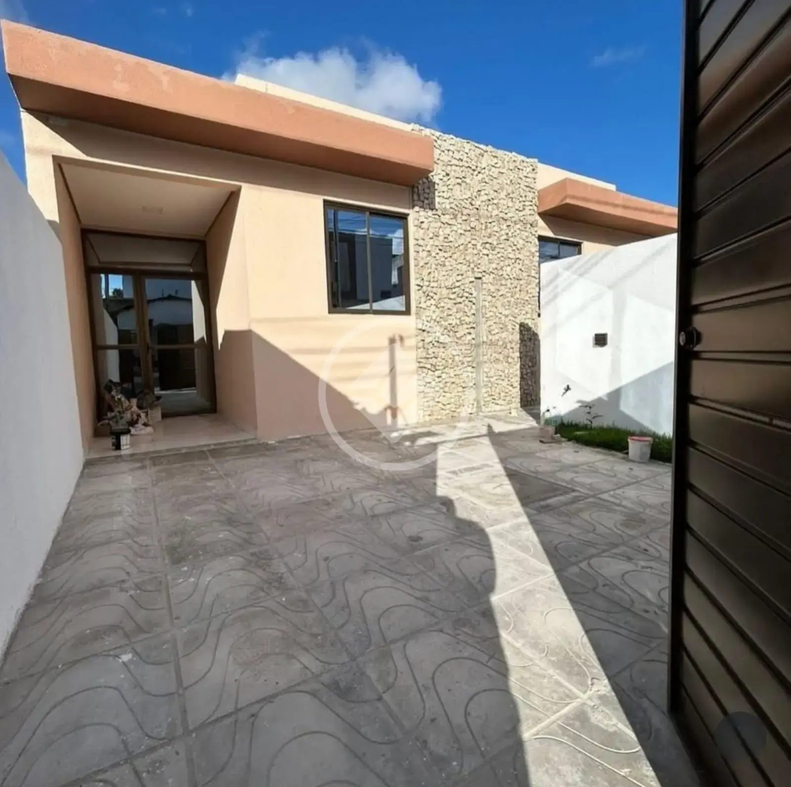 Casa geminada a venda com 2 Quartos (1 Suíte), Garagem e Subsolo no José Américo | João Pessoa-PB