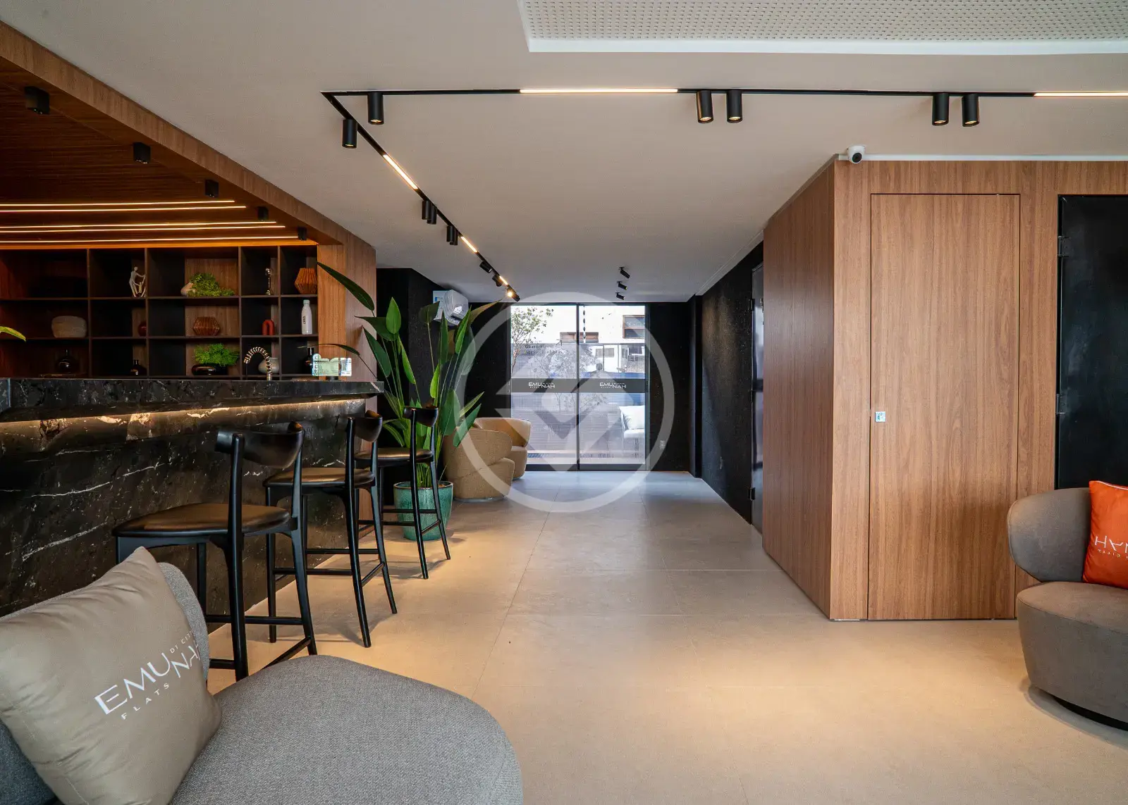 Lindo Flat localizado na belíssima praia de Ponta de Campina