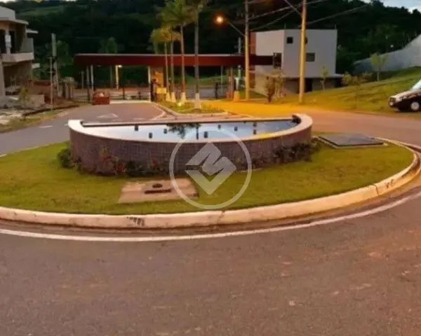 Terreno em condomínio