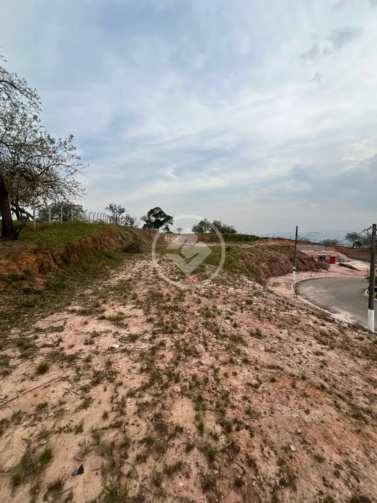 Terreno Condomínio Jardim Tarumã, Jundiaí - SP — foto 1