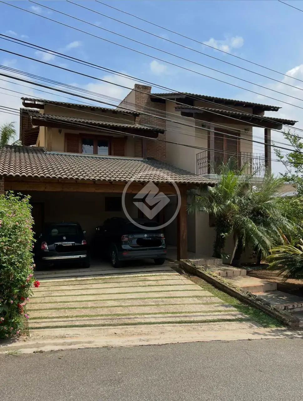 Casa em condomínio fechado na Malota