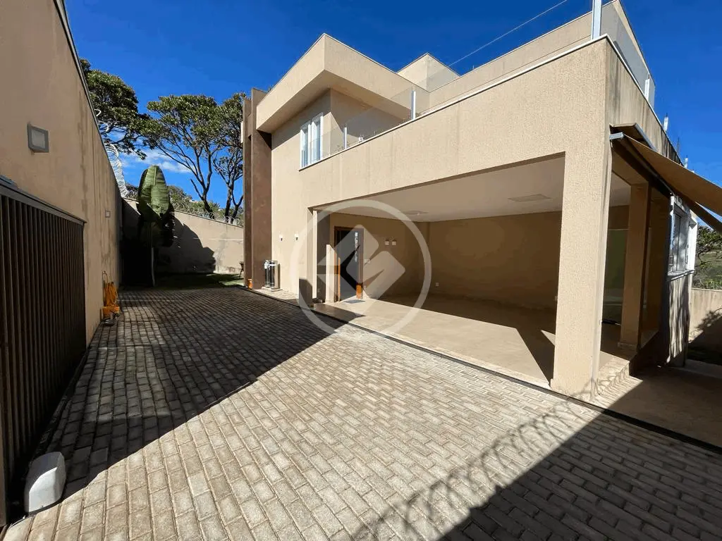 Casa Alto Padrão - Bairro Shallimar - Área constr.217m² - Lagoa Santa
