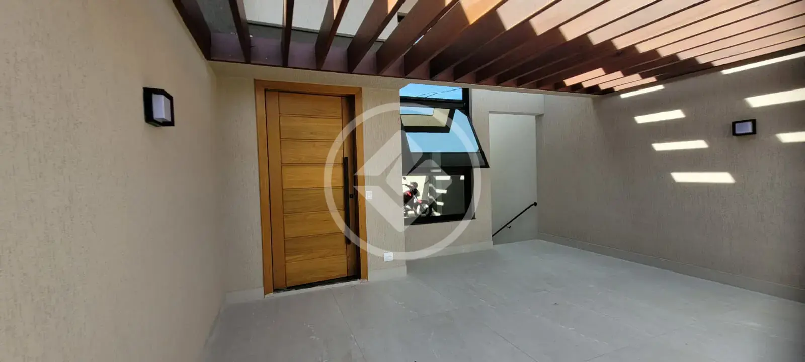 Casa - área central de Lagoa Santa/MG - 03 quartos (01suíte com closet) - sala e cozinha integradas - 02 banheiros - espaço gourmet