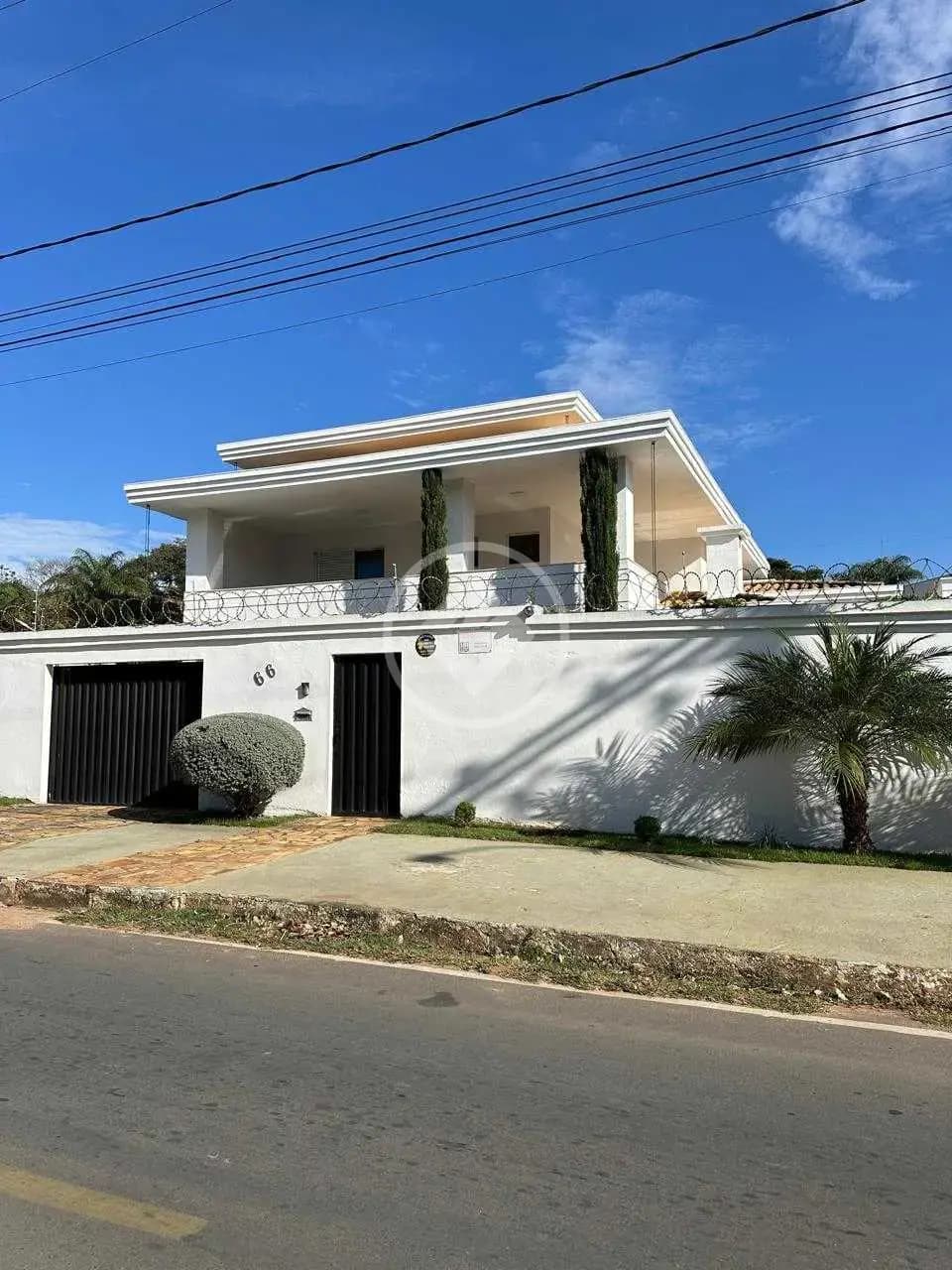 Sobrado 4 quartos no Condomínio Recanto da Lagoa em Lagoa Santa MG / MY BROKER