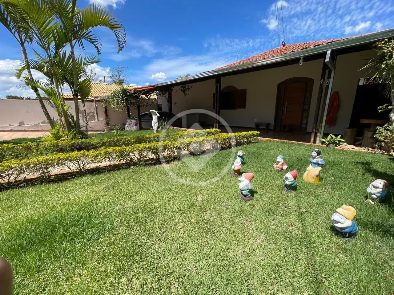 Casa 4 quatros sendo 2 suítes em bairro planejado em Vespasiano MG ( próximo de todos os comécios)