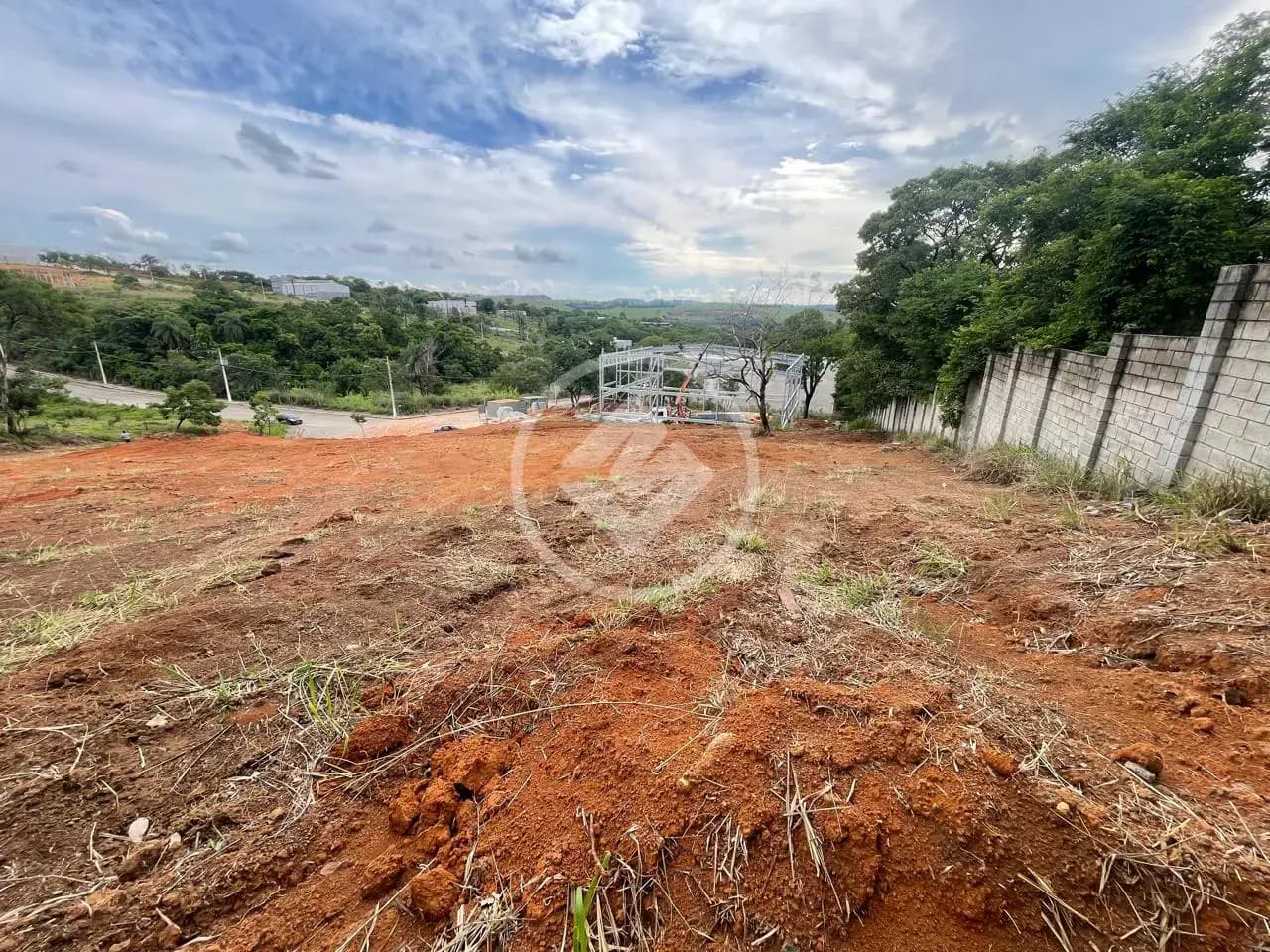🚀 Lote Comercial em Condomínio Exclusivo Próximo ao Aeroporto e ao Novo Shopping de Lagoa Santa!