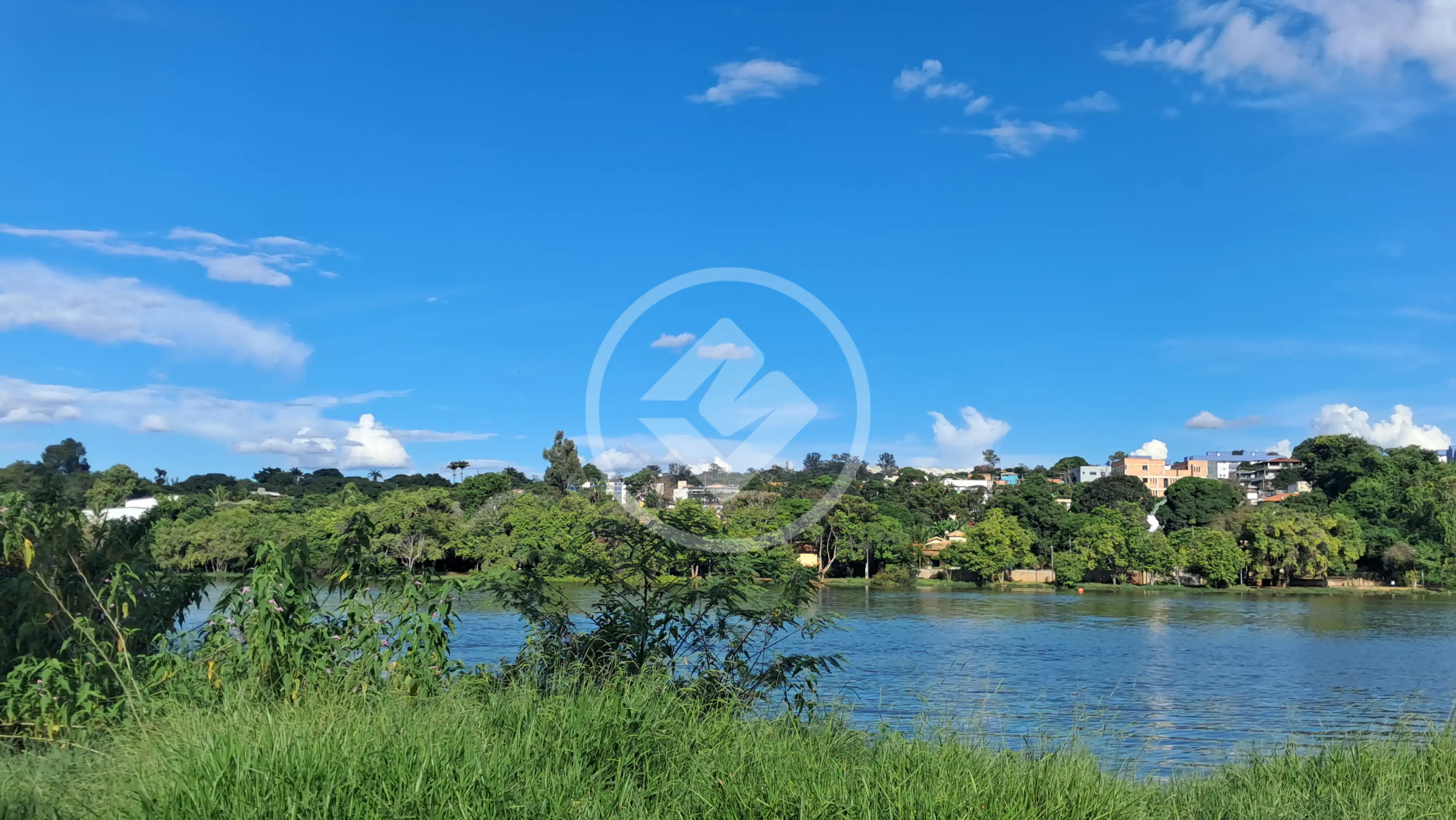 Lote no Recanto do Poeta