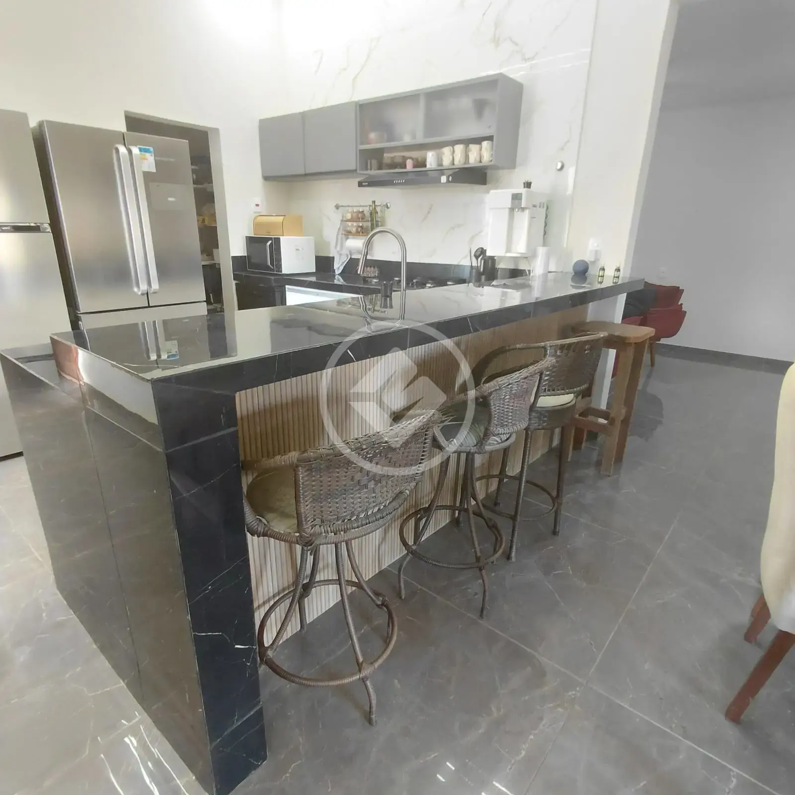 Casa à venda no Joá com 4 quartos, 3 suítes e 218 m² de área construída.