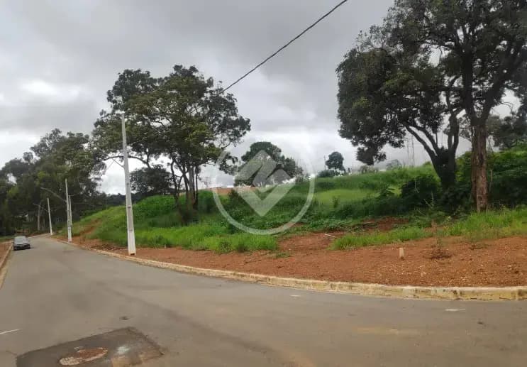 Terreno à venda 360 m2 no bairro Amadeus , excelente oportunidade para construir em uma das regiões que mais crescem em Lagoa Santa!