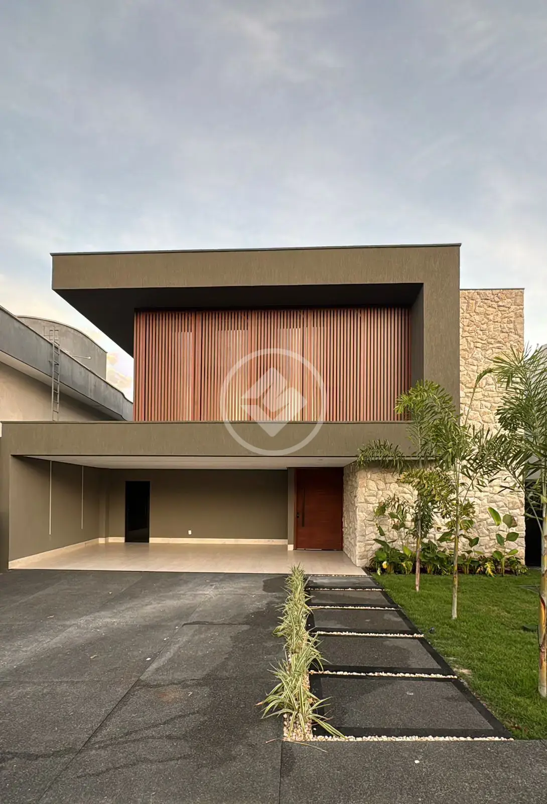 Sobrado Em Condomínio Residencial Goiânia Golfe Clube, Goiânia - GO — foto 2
