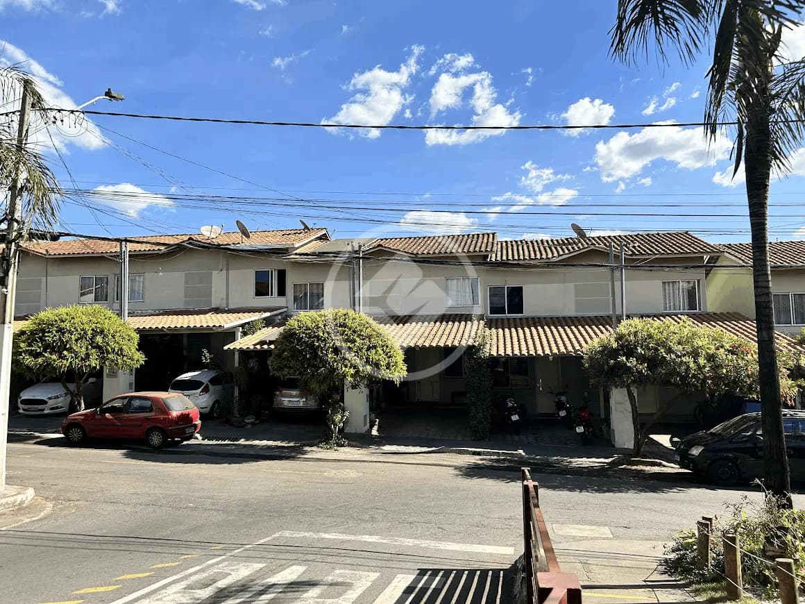 Sobrado Em Condomínio 3 quartos no Vila São Luiz, Goiânia — foto 3 de 6