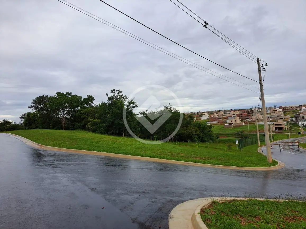 REF: OFFICE2572 Terreno no condomínio Jardins Capri, com 293,52m², Senador Canedo-GO