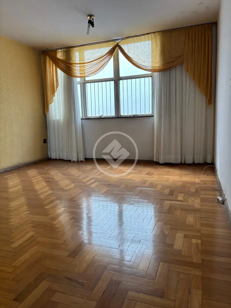 🏢 Apartamento amplo na Av. 24 de Outubro – Setor Campinas