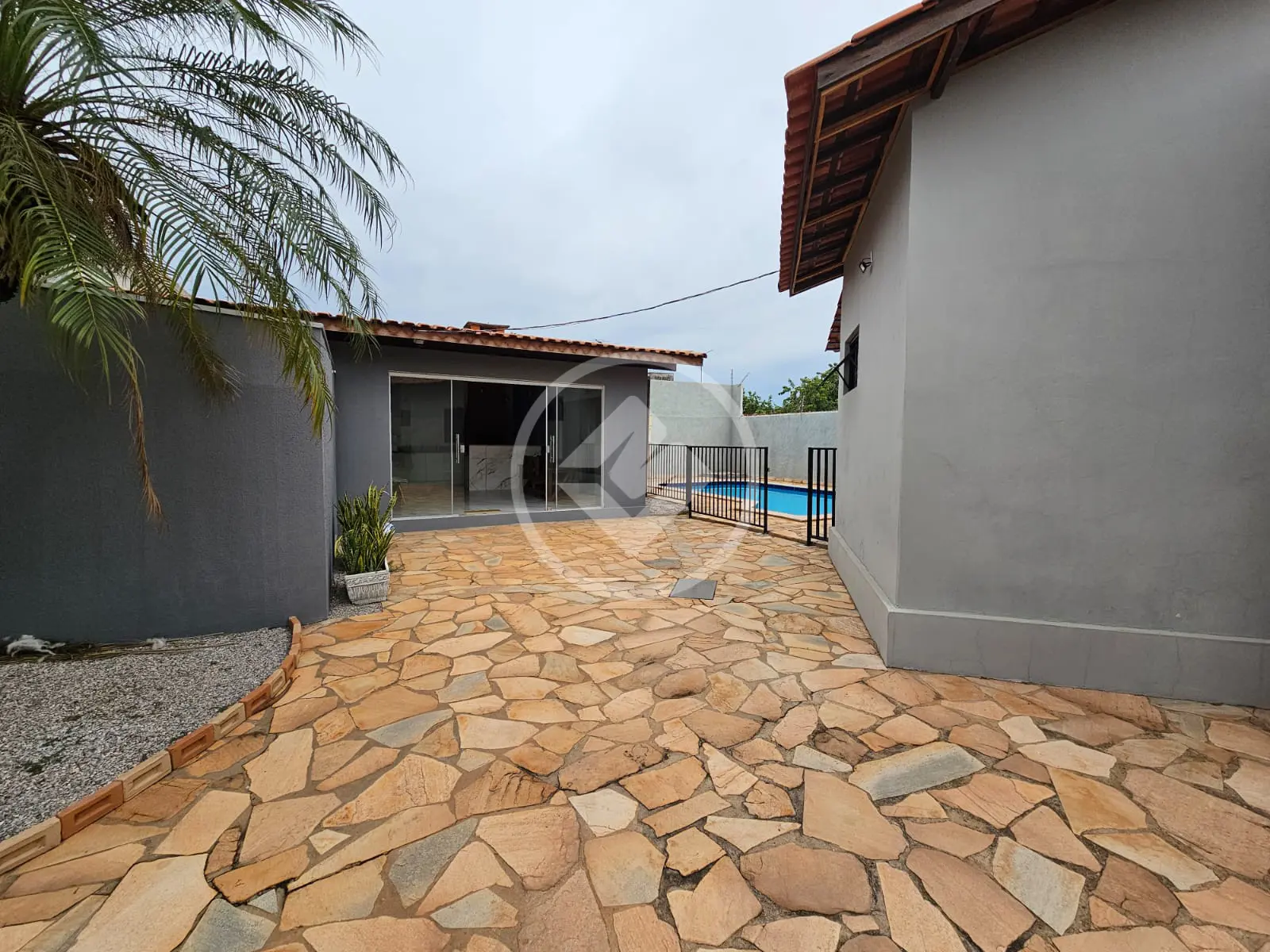Casa alto padrão localizada próx. a av. 7 de setembro