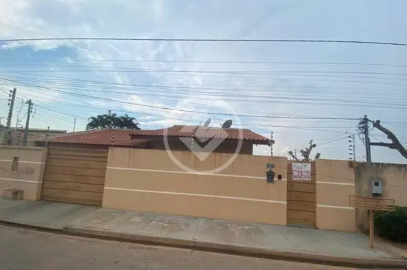 IMÓVEL AMPLO NO BAIRRO CAVALHADA 1