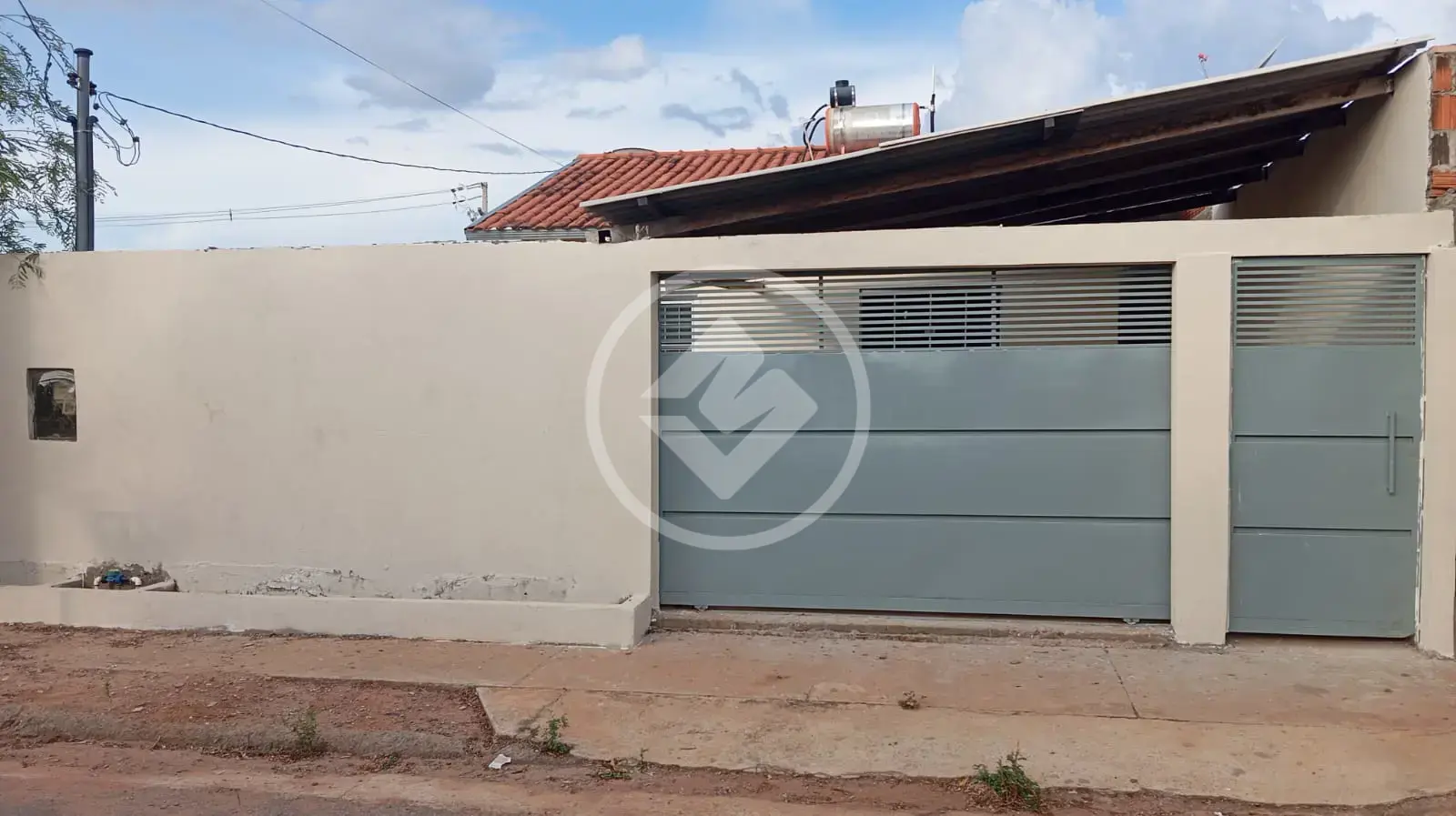 OPORTUNIDADE – CASA AMPLIADA E REFORMADS NO RESIDENCIAL UNIVERSITÁRIO