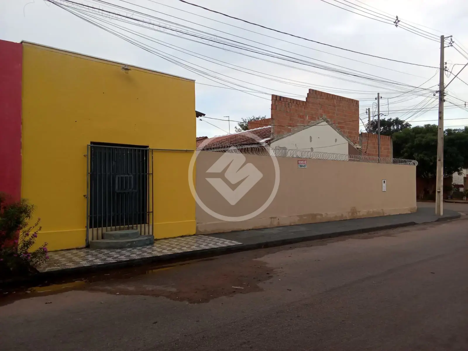 🏠 Casa de esquina + ponto comercial