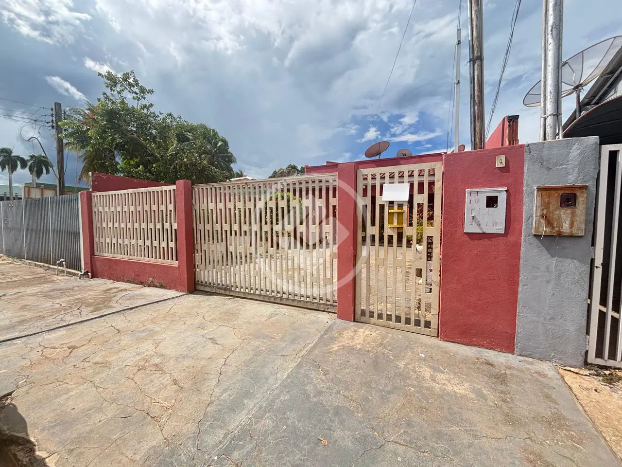 CASA NA RUA RIACHUELO