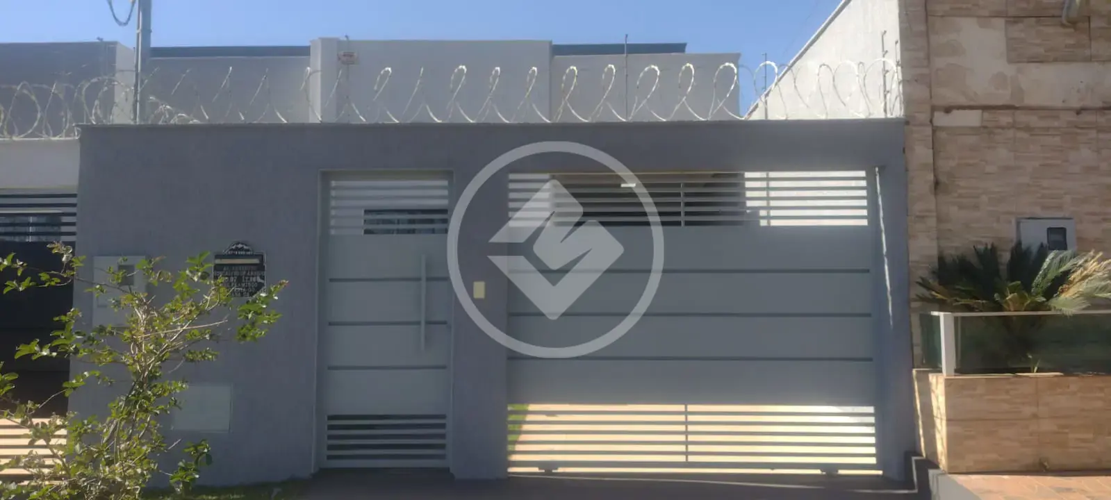 Casa a venda no Residencial Flamingo em Goiânia com 3 quartos sendo 1 suíte.