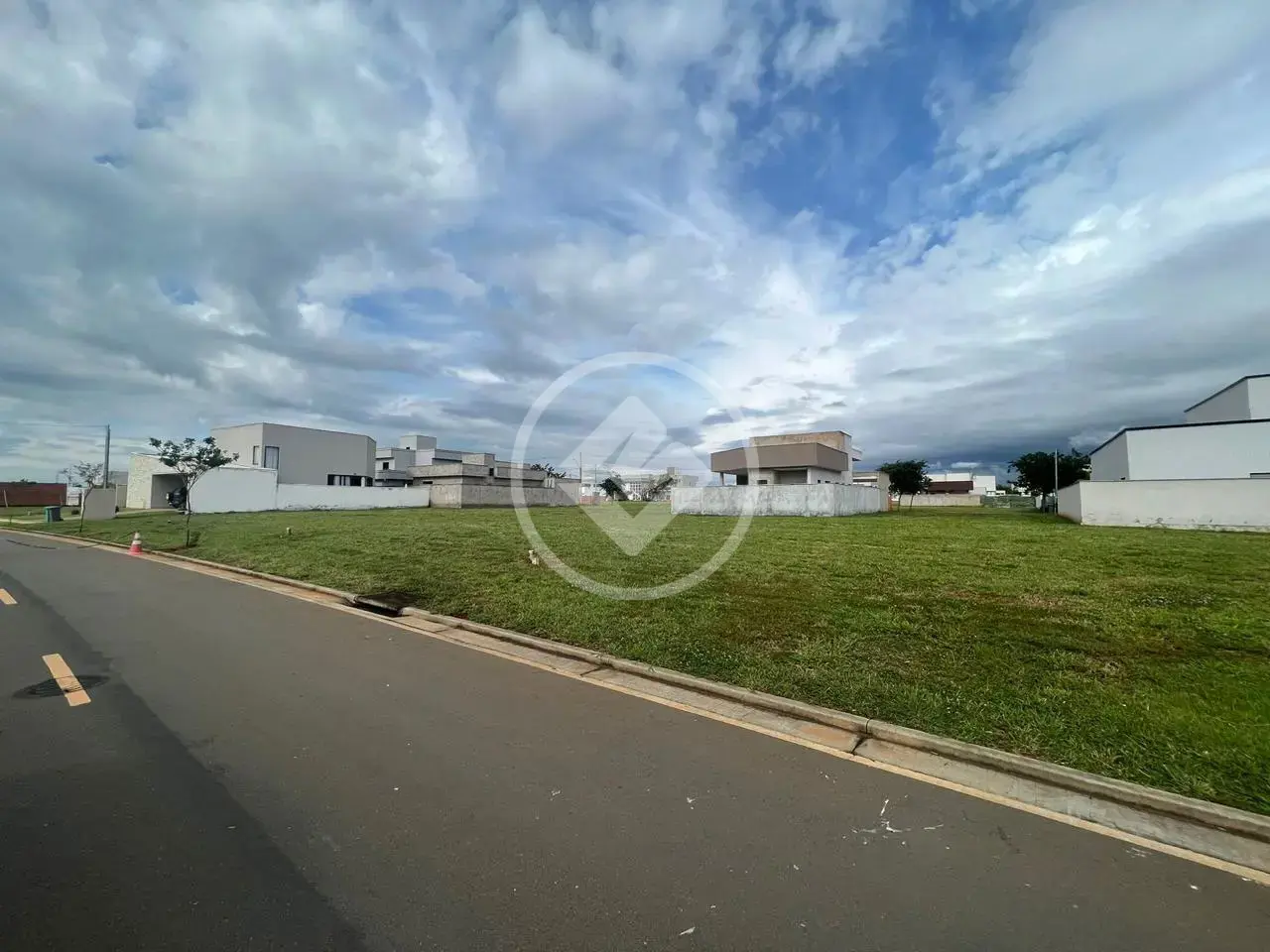 Terreno Condomínio Terras Alpha Residencial 2, Senador Canedo - GO — foto 1