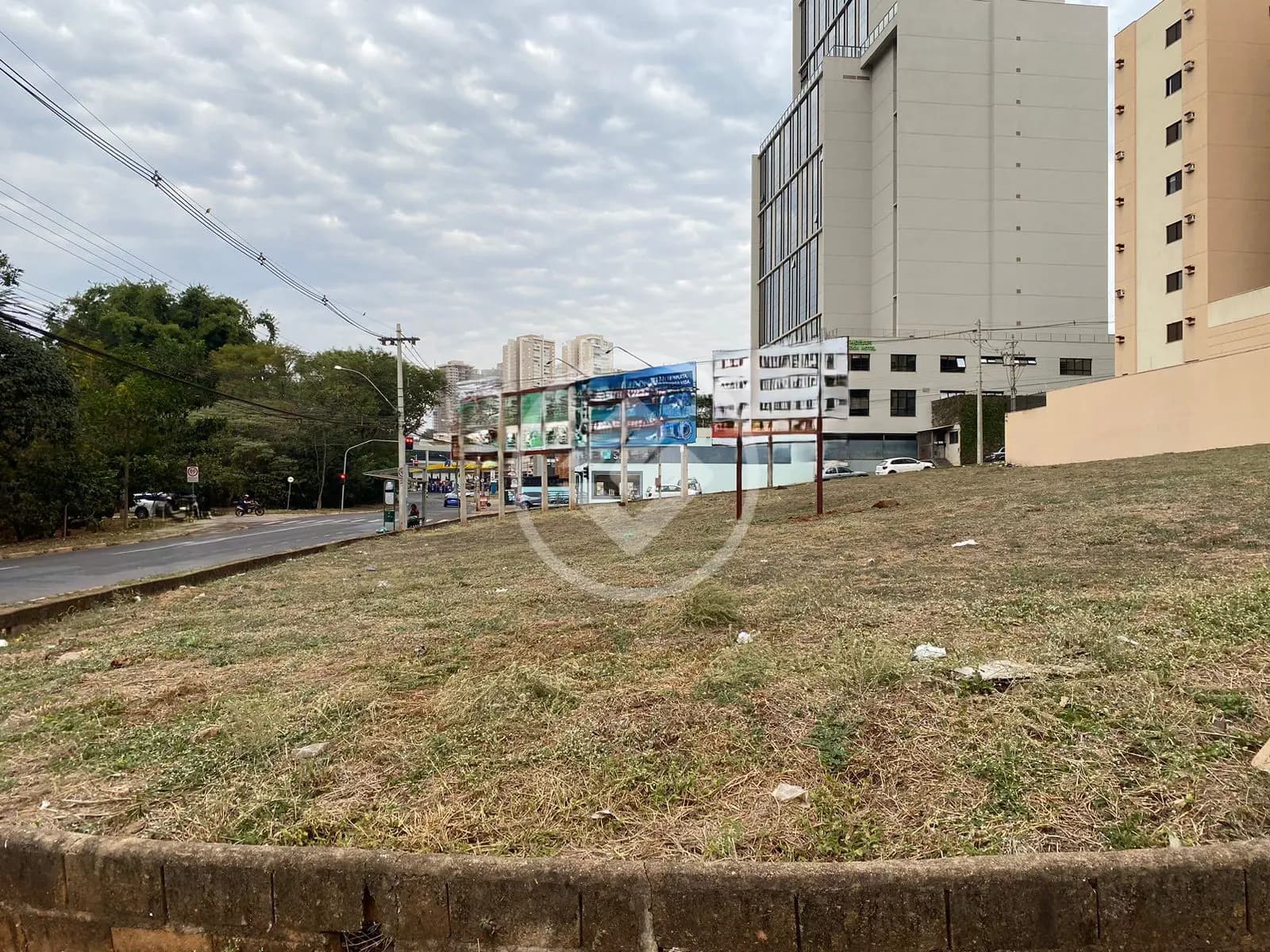 Terreno no Jardim Botânico, Ribeirão Preto — foto 2 de 4