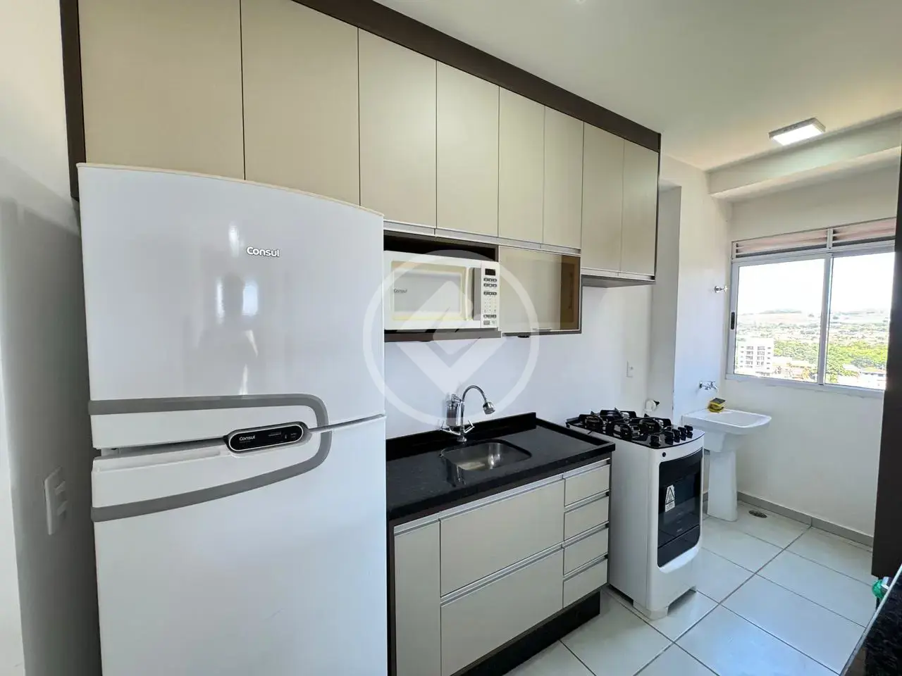 Apartamento 2 quartos com armários no Jardim Anhanguera