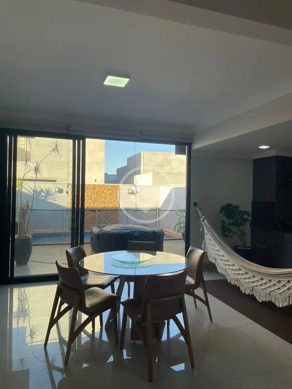 Casa Térrea de Alto Padrão à Venda no Alto do Castelo
