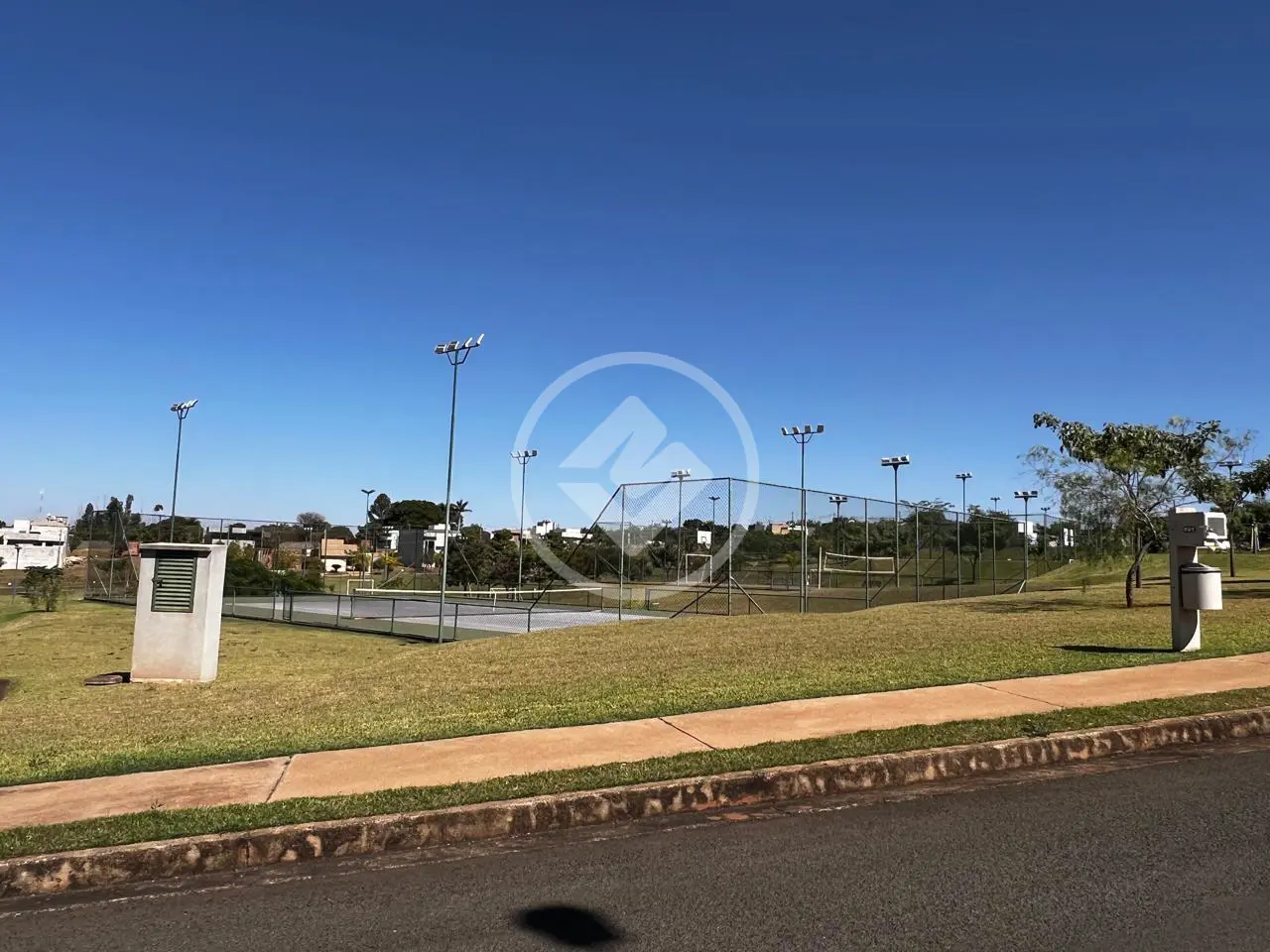 01 Lindo Lote para você realizar seu sonho da casa própria ou fazer um ótimo investimento.