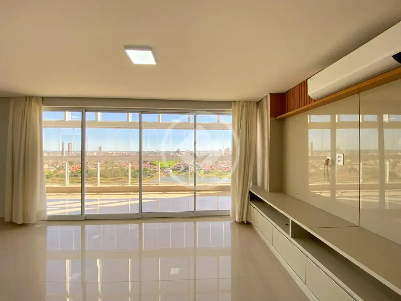 Apartamento Duplex 3 quartos no Residencial Interlagos, Rio Verde — foto 3 de 6