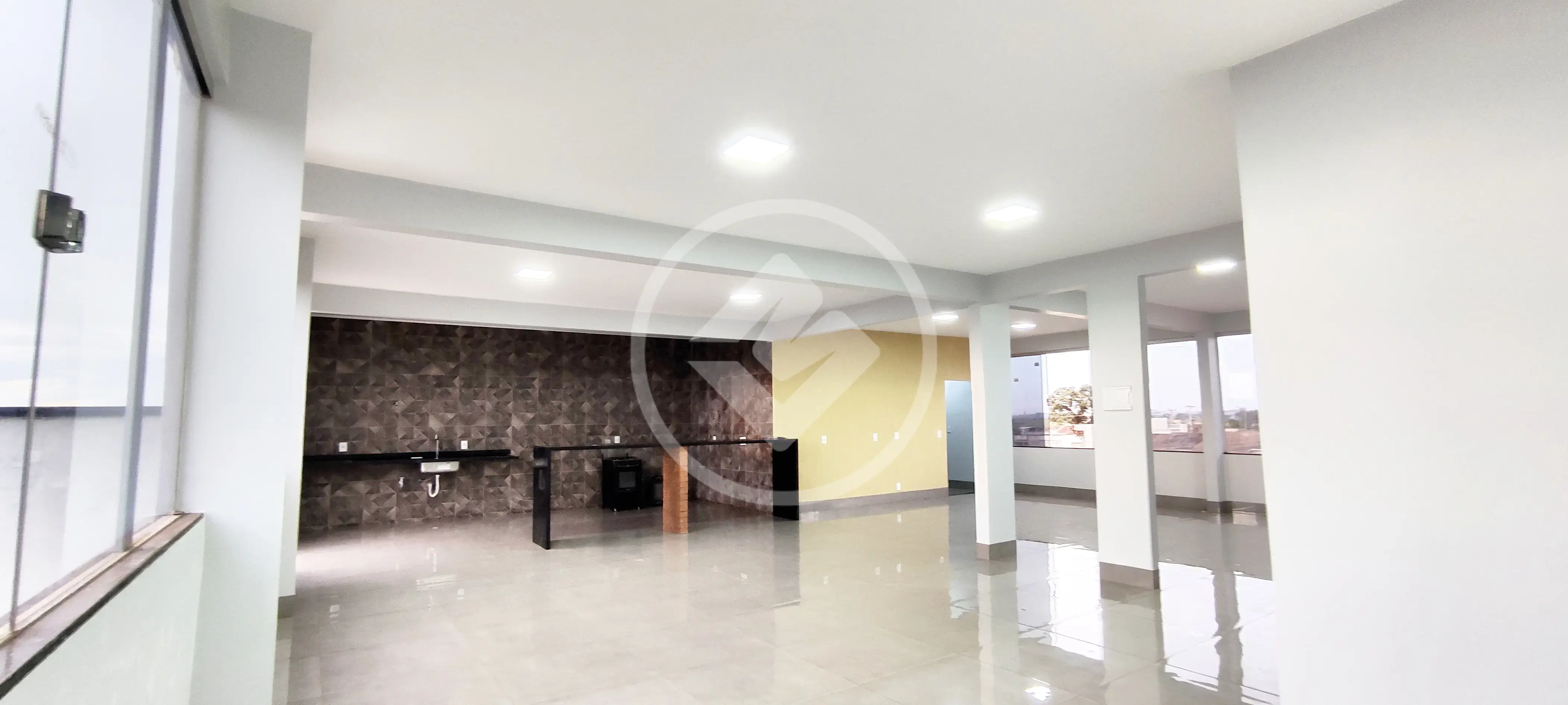 Sobrado 6 quartos no Veneza, Rio Verde — foto 3 de 6