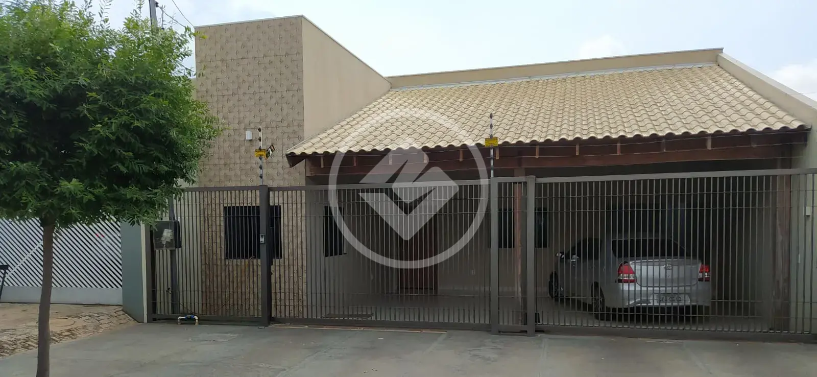 CASA DISPONIVEL PARA VENDA