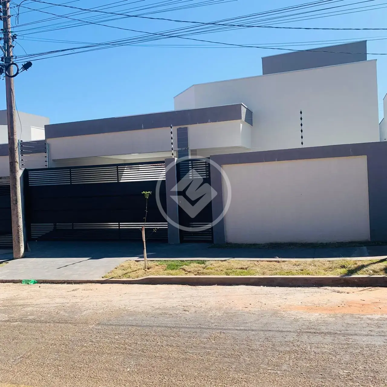 Casa á Venda Próximo ao Shopping