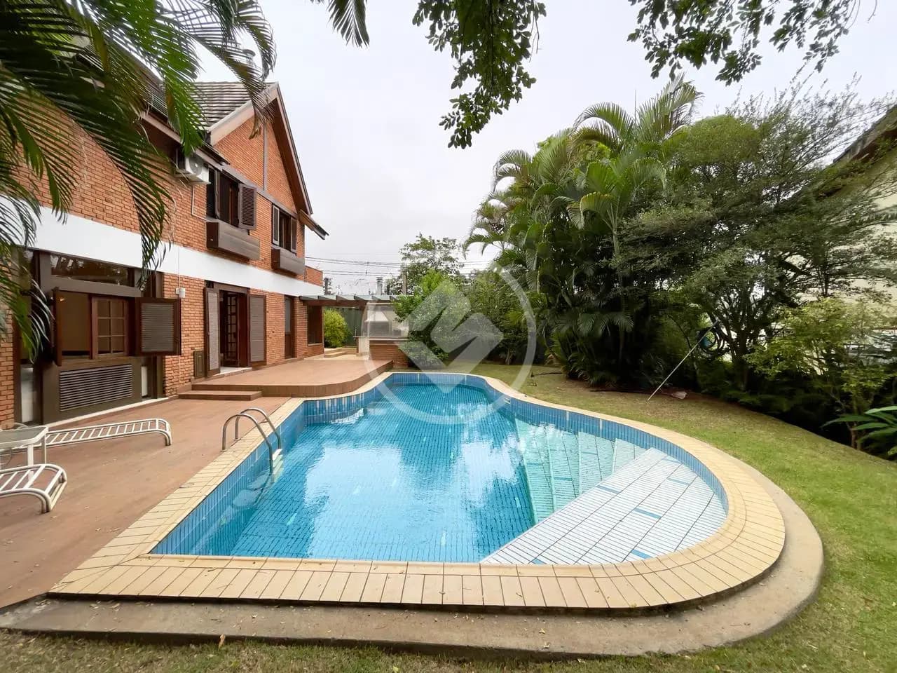 Casa para Locação 1.000 mts2, 4 dorms, 4 suítes, 8 vagas, Alphaville, Quintal Gramado