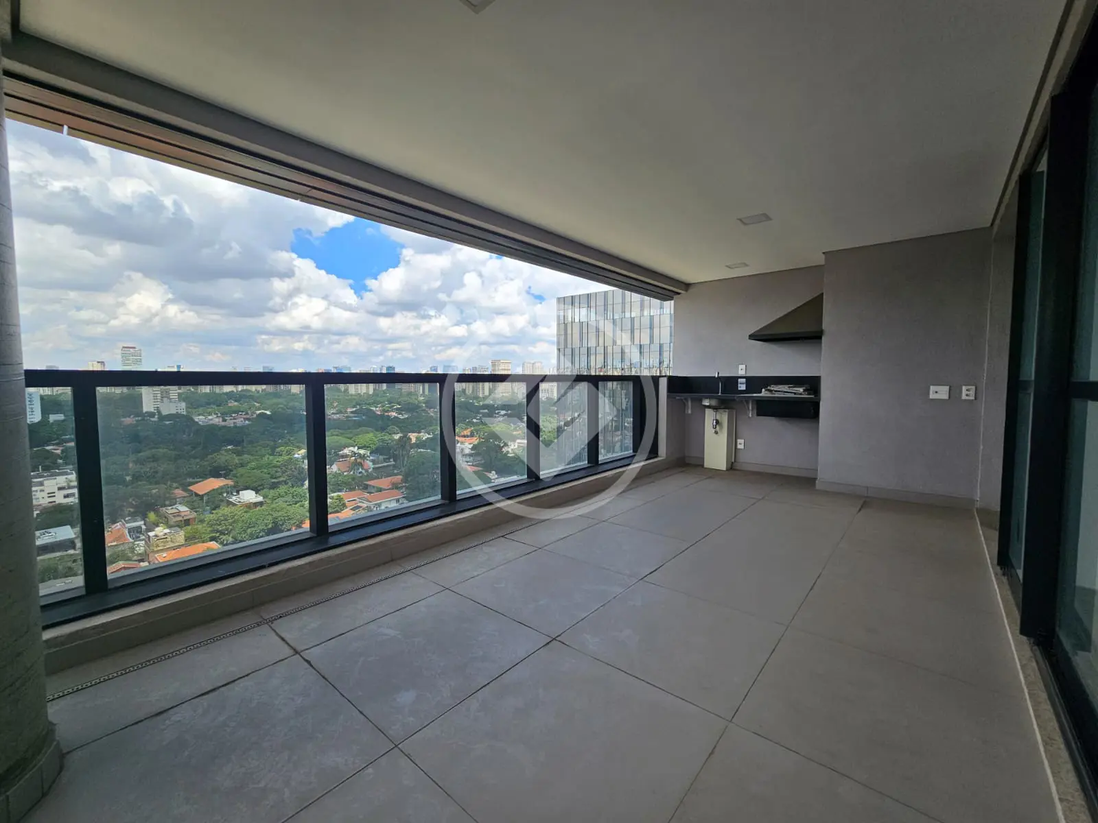 Apartamento a venda em Pinheiros - 3 suítes - 2 vagas - 142m²