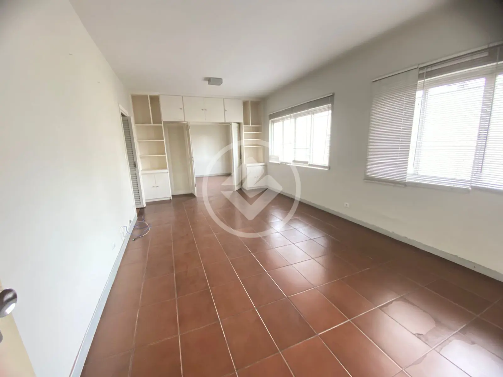 Apartamento com 115m2 - 3 dormitórios e 2 grandes vagas - proximo a av Paulista