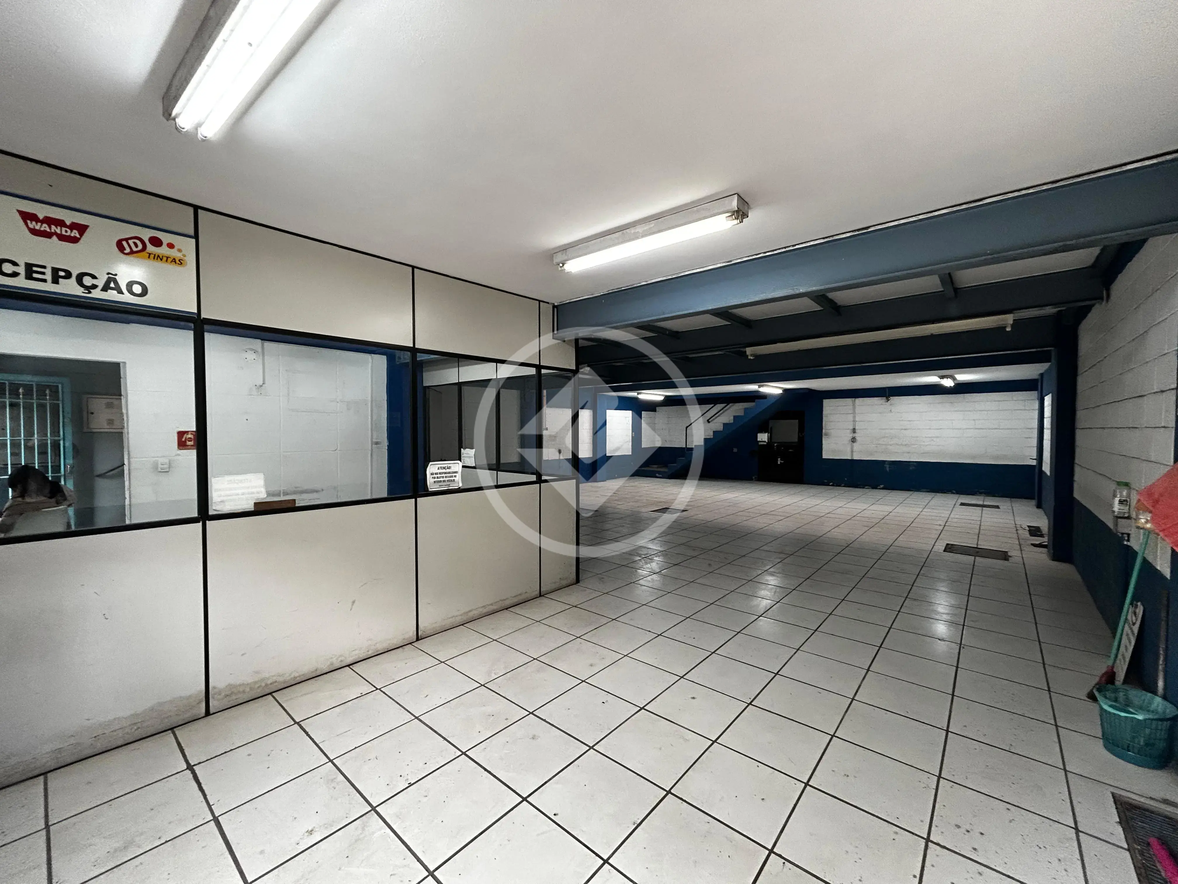 Alugo Prédio Comercial em Moema, 365m², 4 Vagas de Garagem.