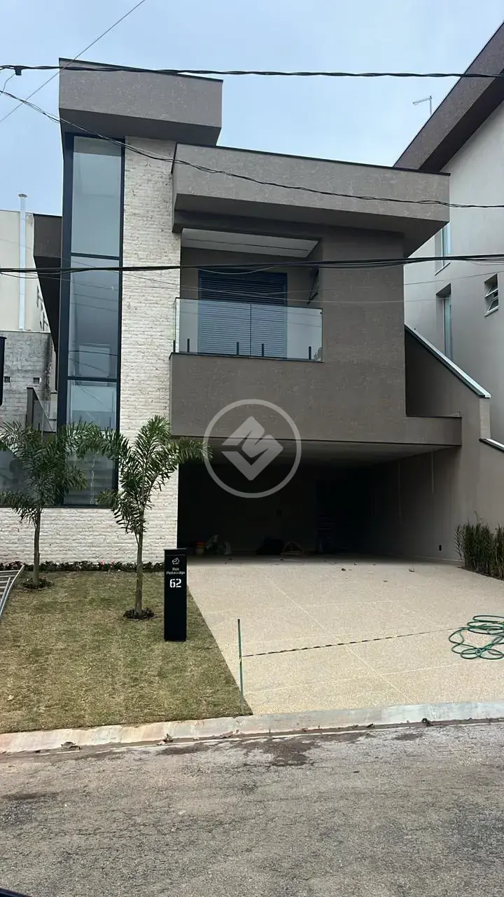 Casa à venda, 209m2, 4 dorms, 2suítes, 4 vagas de garagem, condomínio fechado, Santana de Parnaíba