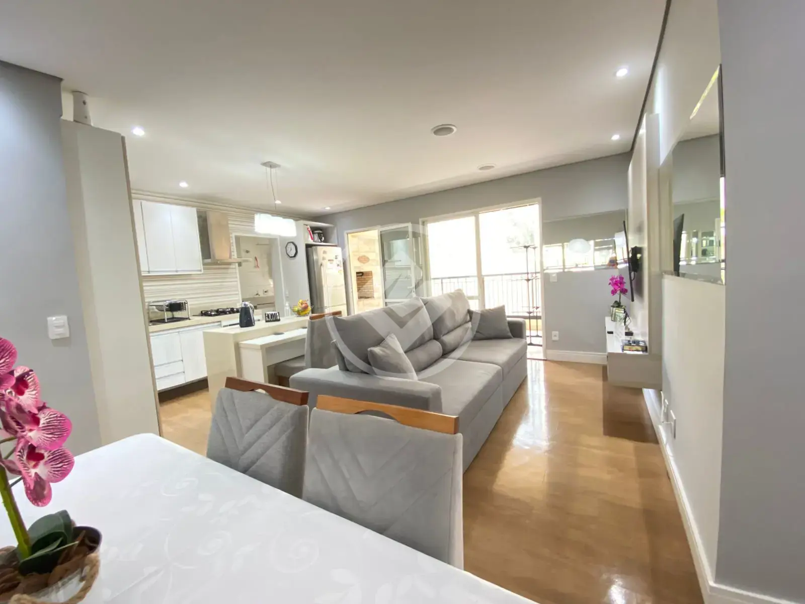 Vendo apartamento MOBILIADO em frente ao parque Barueri - com 3 dormitórios e 1 vaga