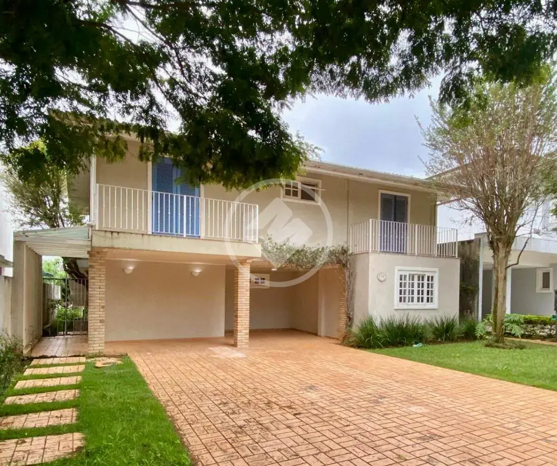 Casa à venda, 300mts2, 3 dorms, 3 suítes, 4 vagas, lazer completo, Alphaville