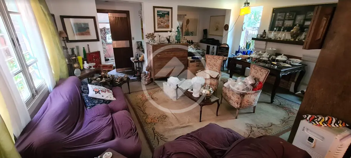 Vendo Casa com 3 dormitórios, 2 banheiros, sala 3 ambientes com lareira, lavabo, cozinha, lavanderia