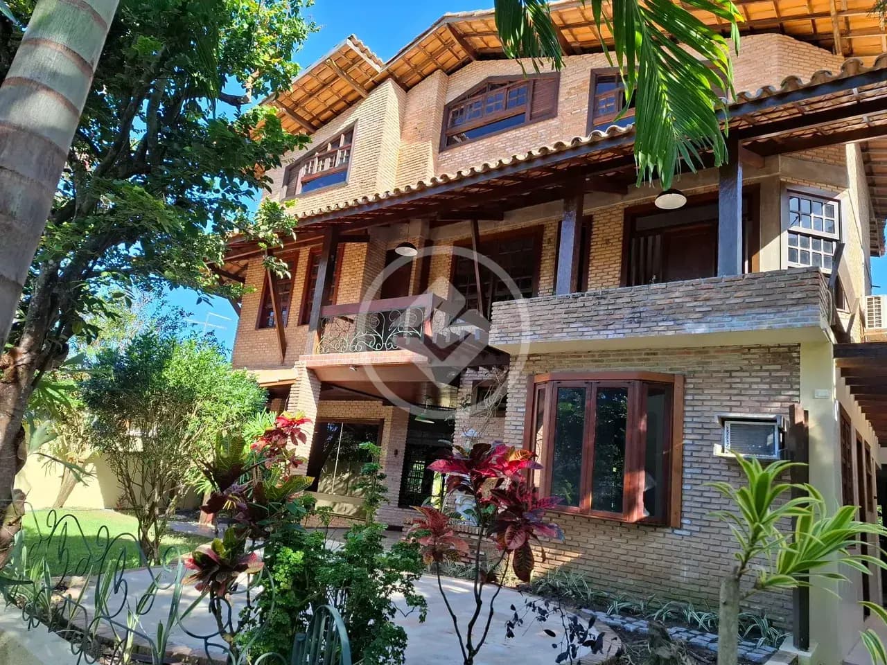Casa 5 suítes em Piatã