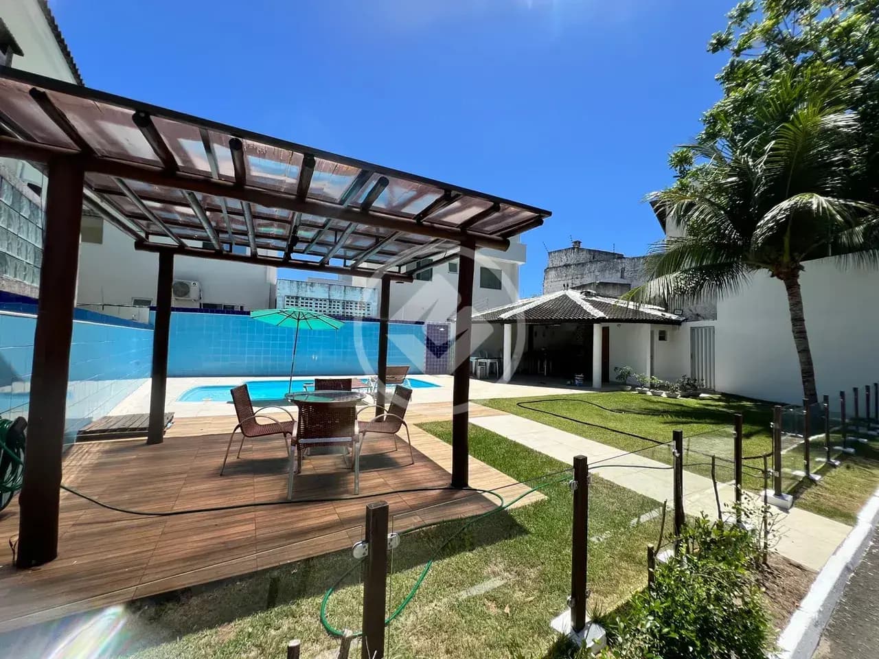 Casa Duplex 4/4 em Buraquinho