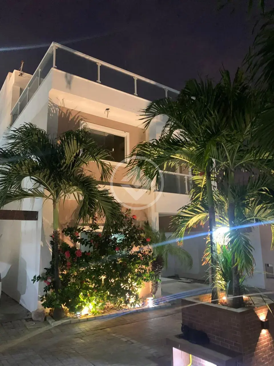 Casa 5/4, 4 suítes, Triplex, 213m2, 3 vagas garagens, 300m praia Flamengo Stela Maris
