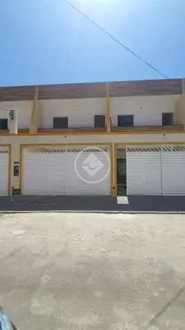 Casa Duplex 4/4 no centro de Lauro de Freitas