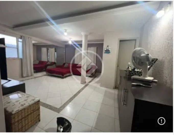 Sobrado à Venda com 4 Quartos, sendo 1 Suíte - 267m² - Martins - Uberlândia/MG