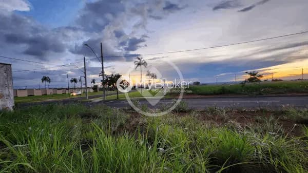 Terreno Alto Umuarama, Uberlândia - MG — foto 1