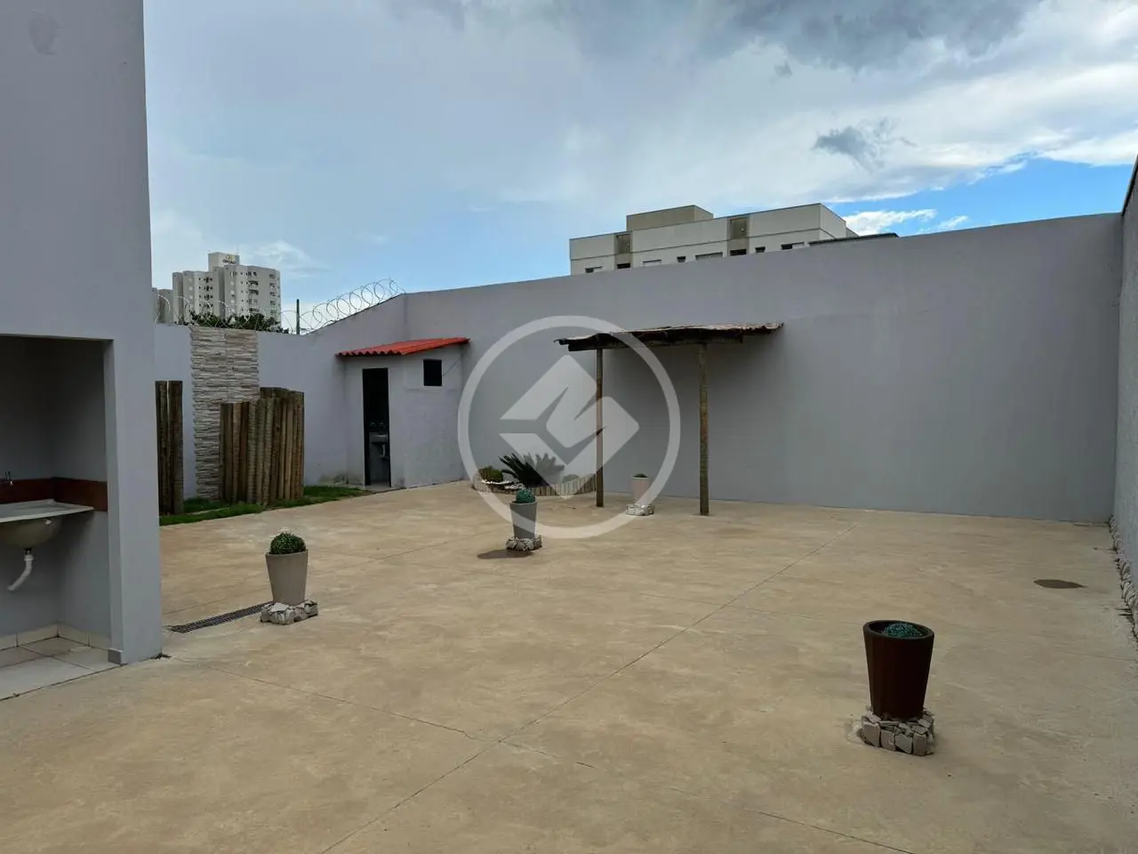 Casa Comercial 1 quarto no Novo Mundo, Uberlândia — foto 3 de 6